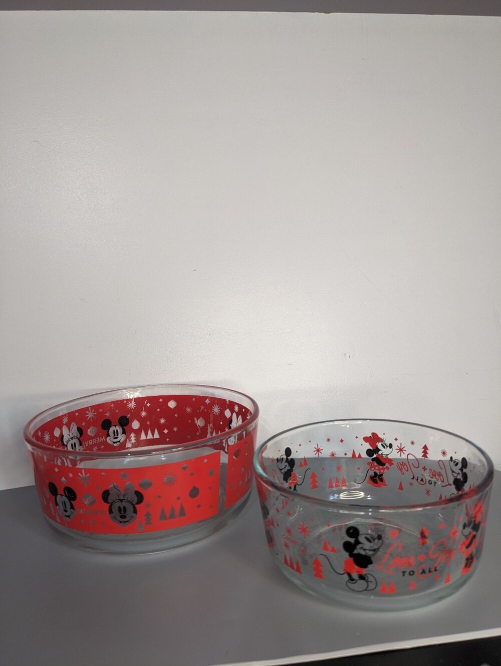 VTG Disney Pyrex Bowl Set Christmas Mickey And Minnie Glass Holiday Collectible